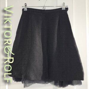 Vintage Viktor & Rolf 100% silk Skirt | Size 40 (Made in Italy)